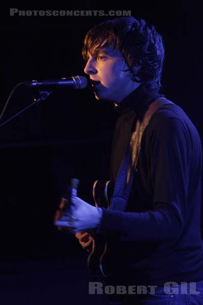 THE RASCALS - 2008-12-01 - PARIS - La Maroquinerie - Miles Kane